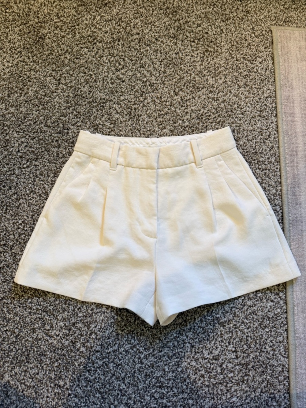 Aritzia High-Waist Ivory Tailored Shorts